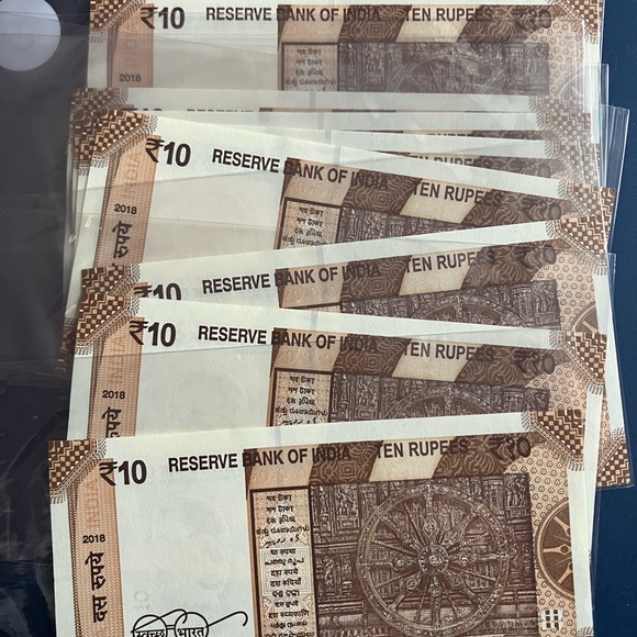 Reserved Bank of India Set of 9 $10 Rupees Banknote Very Low Sequential Numbers - Picture 2 of 2